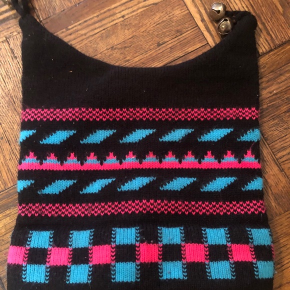 MAUREEN OF THE MEWS HANDMADE IN NEW HAMPSHIRE ,SKI HAT with bells one size, wool - Picture 5 of 8